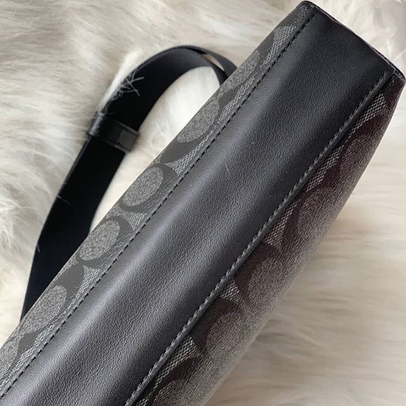 🌻Coach Signature Houston Flight Bag Canvas NWT. - Picture 6 of 8